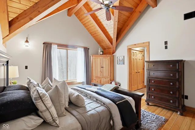 $999,900 | 5736 North Pathways Drive, Unionville, IN 47468