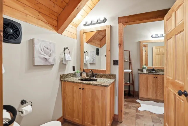 $999,900 | 5736 North Pathways Drive, Unionville, IN 47468