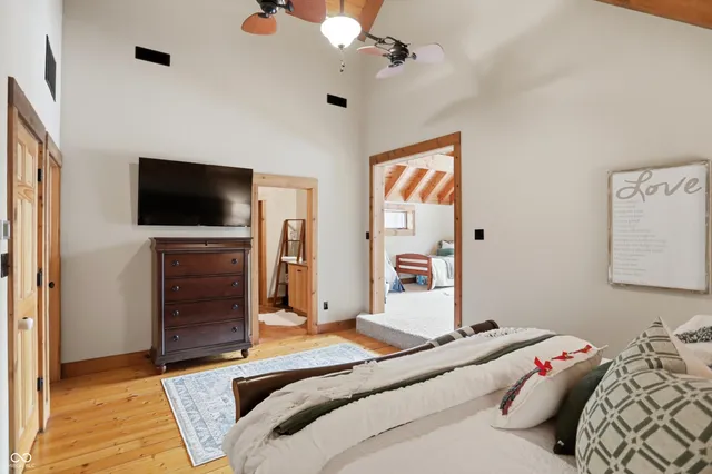 $999,900 | 5736 North Pathways Drive, Unionville, IN 47468