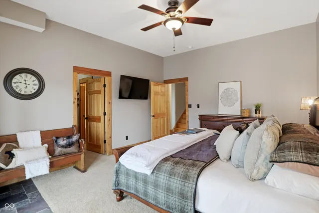 $999,900 | 5736 North Pathways Drive, Unionville, IN 47468