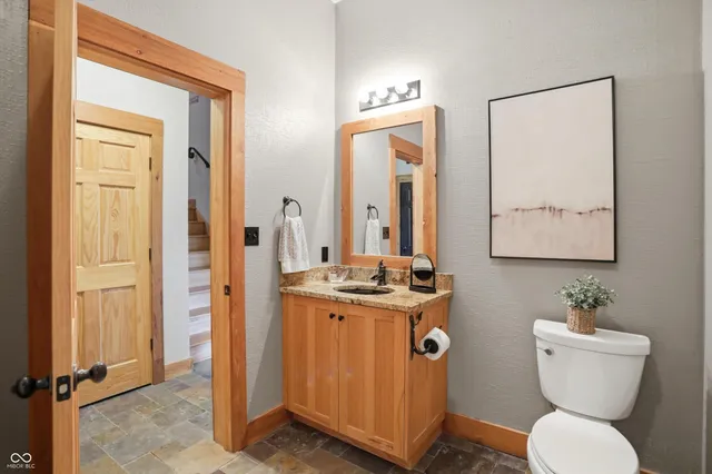 $1,025,000 | 5736 North Pathways Drive, Unionville, IN 47468