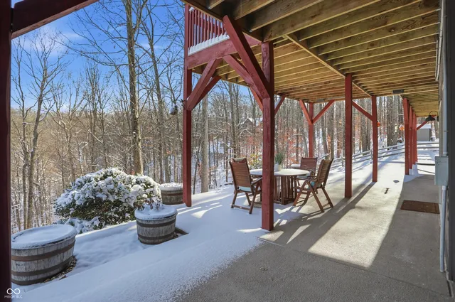 $999,900 | 5736 North Pathways Drive, Unionville, IN 47468