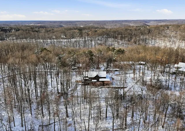 $999,900 | 5736 North Pathways Drive, Unionville, IN 47468