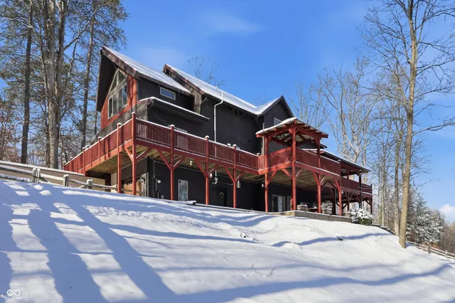 $1,025,000 | 5736 North Pathways Drive, Unionville, IN 47468