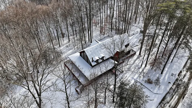 $1,025,000 | 5736 North Pathways Drive, Unionville, IN 47468