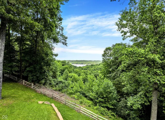 $1,025,000 | 5736 North Pathways Drive, Unionville, IN 47468