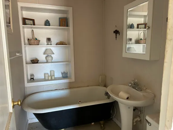 $169,000 | 404 East Andrews Street, Hemingway, SC 29554