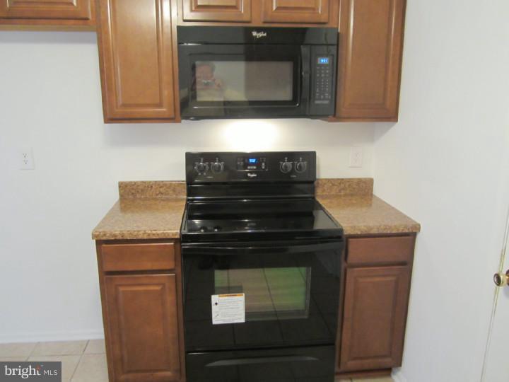 612 North Shady Retreat Road, Unit 55 Doylestown, PA 18901 - Photo 9 of 13 Living Room