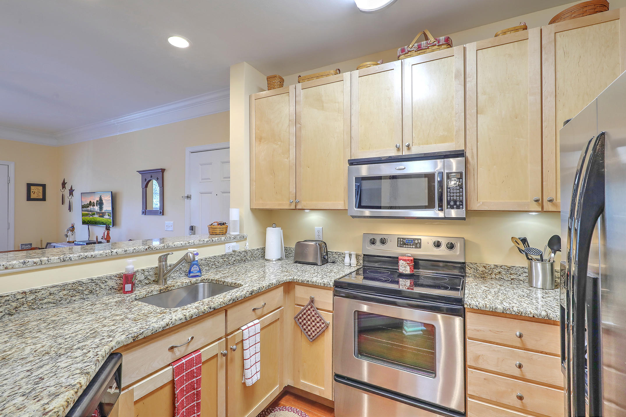 1111 Basildon Road Mount Pleasant, SC 29466 - Photo 10 of 27 1R3A4753_4_5