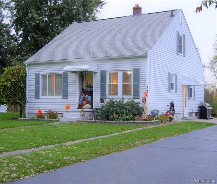 336 Davis Lake Road Lapeer, MI 48446 - Photo 1 of 27