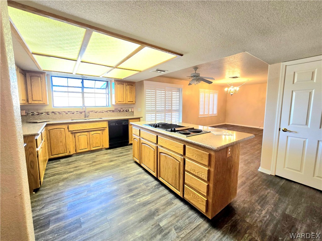 3765 Packsaddle Road Kingman, AZ 86401 - Photo 11 of 58 Kitchen