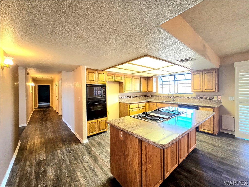 3765 Packsaddle Road Kingman, AZ 86401 - Photo 12 of 58 Kitchen