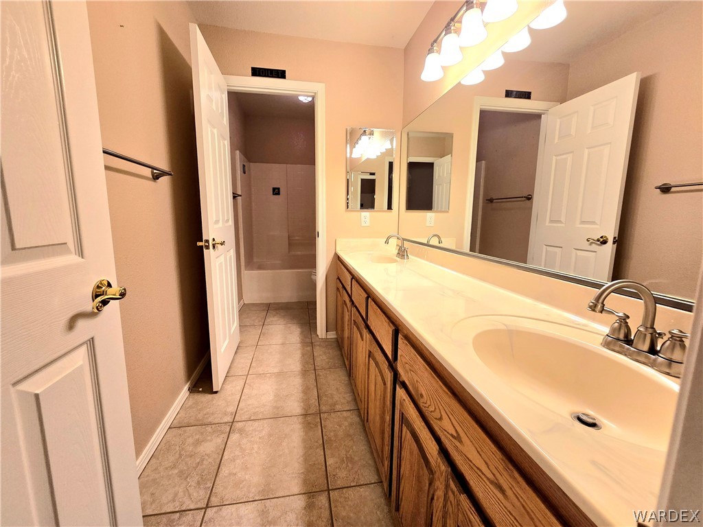 3765 Packsaddle Road Kingman, AZ 86401 - Photo 30 of 58 Bathroom