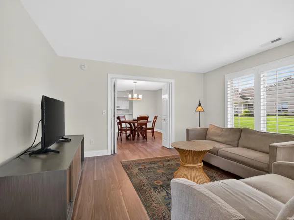 $324,900 | 2832 Cunningham Drive, Fort Wayne, IN 46804