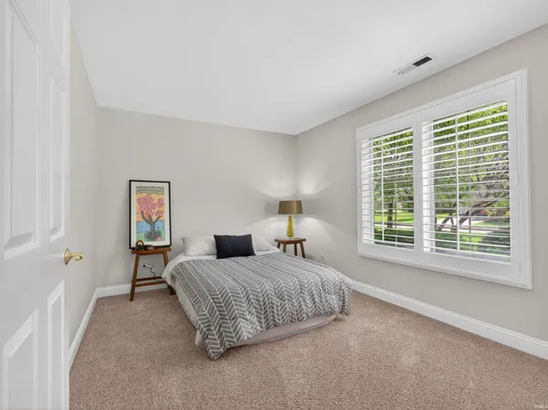 $324,900 | 2832 Cunningham Drive, Fort Wayne, IN 46804
