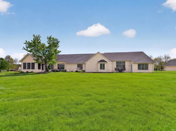 $324,900 | 2832 Cunningham Drive, Fort Wayne, IN 46804