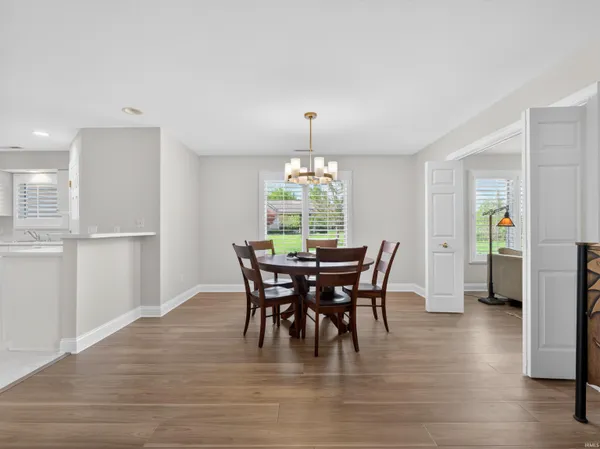$324,900 | 2832 Cunningham Drive, Fort Wayne, IN 46804