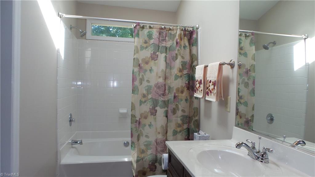 3312 Timberwolf Avenue High Point, NC 27265 - Photo 15 of 29 Master Bath with Garden Tub, Transom window and Skylight.