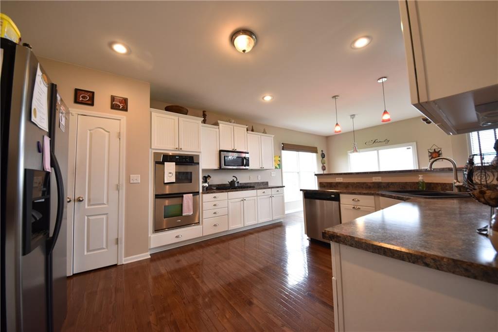 3284 Woodland Ridge Columbus, IN 47201 - Photo 6 of 24 Gallery Image 6