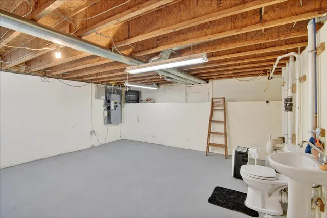 $425,000 | 289 Lyon Lake Road, Marshall, MI 49068