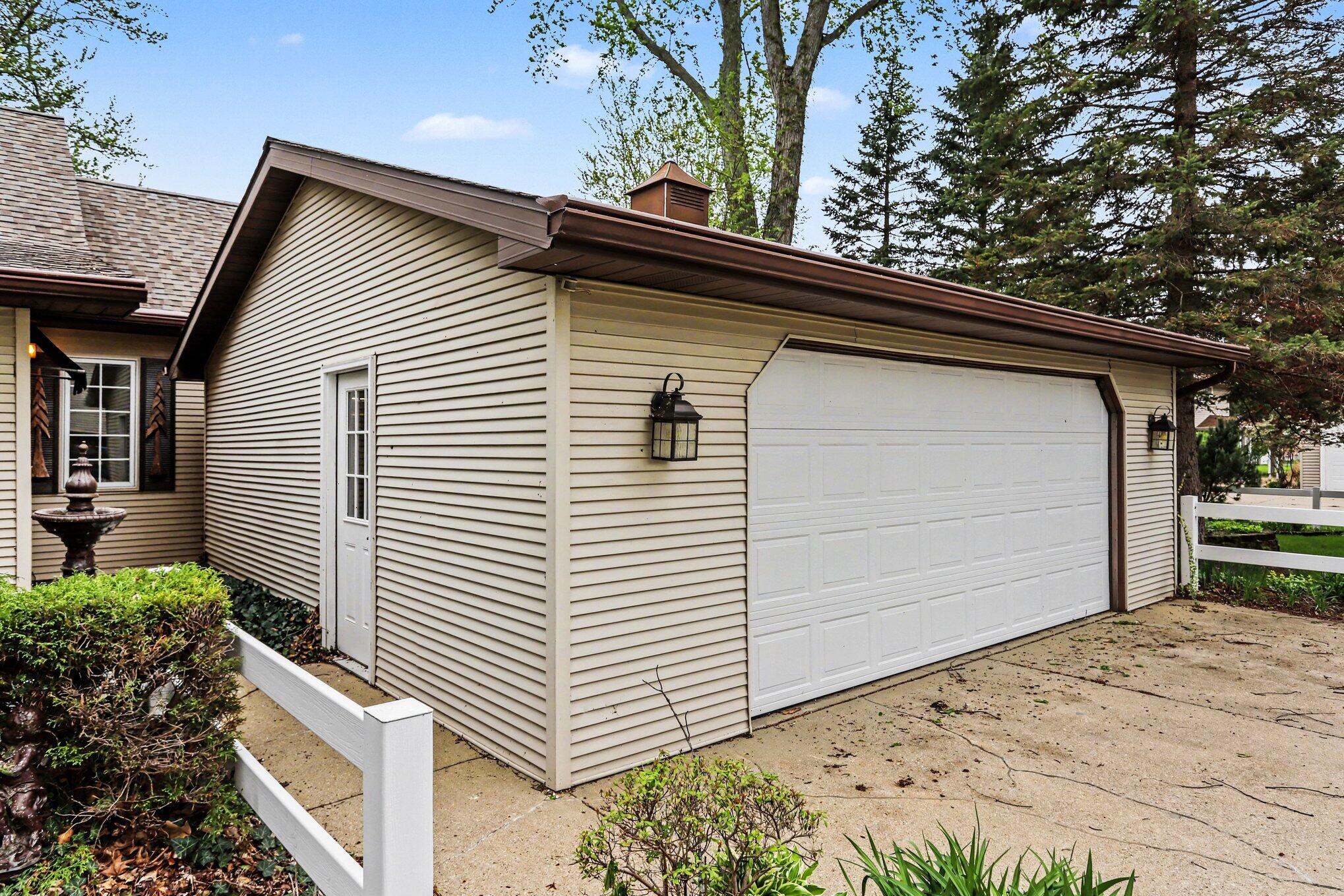 289 Lyon Lake Road Marshall, MI 49068 - Photo 41 of 75 025_file_2988