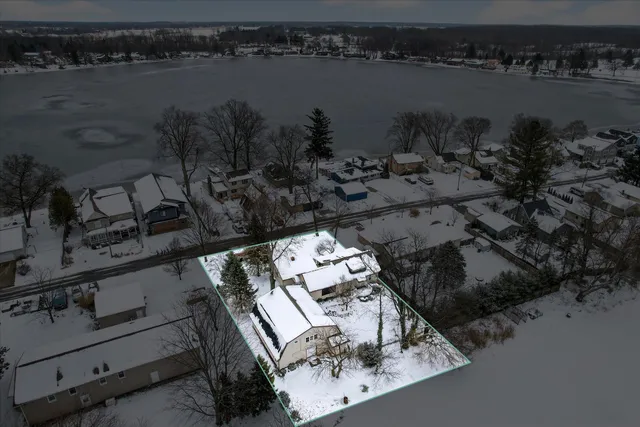 $425,000 | 289 Lyon Lake Road, Marshall, MI 49068