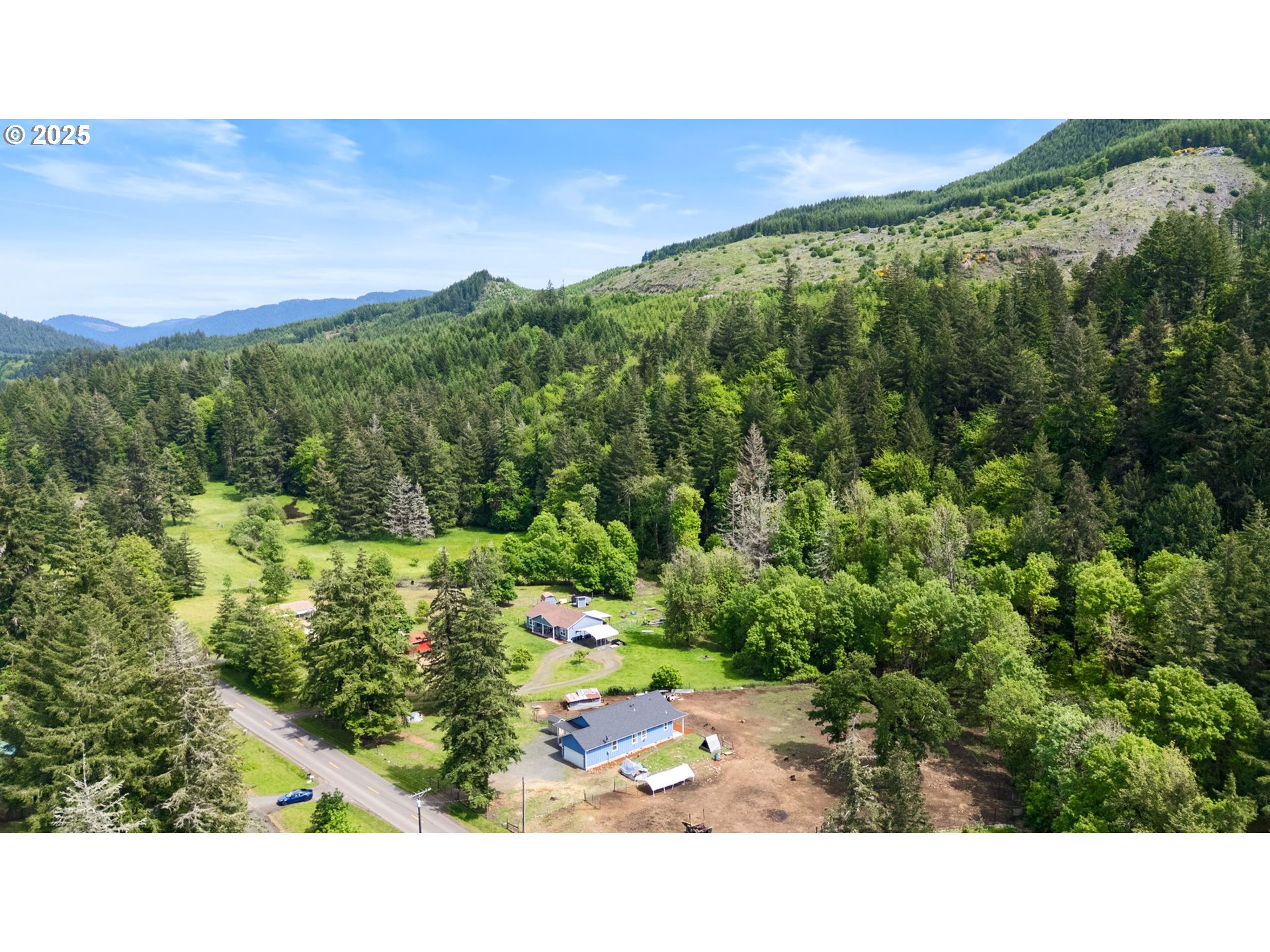 38430 Row River Road Dorena, OR 97434 - Photo 2 of 31
