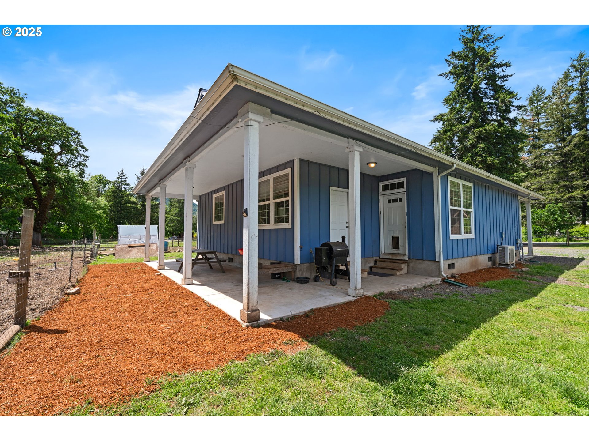 38430 Row River Road Dorena, OR 97434 - Photo 23 of 31