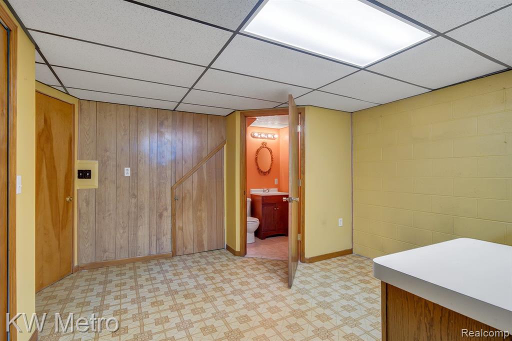 2140 Elmcrest Road Sterling Heights, MI 48310 - Photo 21 of 42