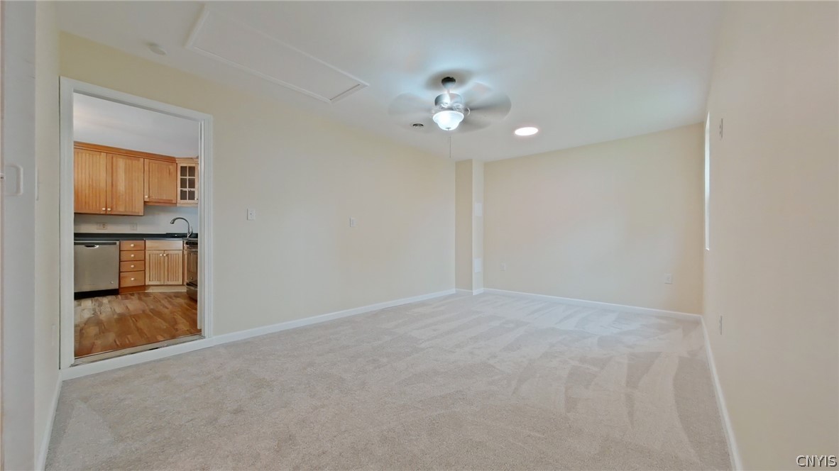 414 Williamsburg Road Utica, NY 13502 - Photo 14 of 35