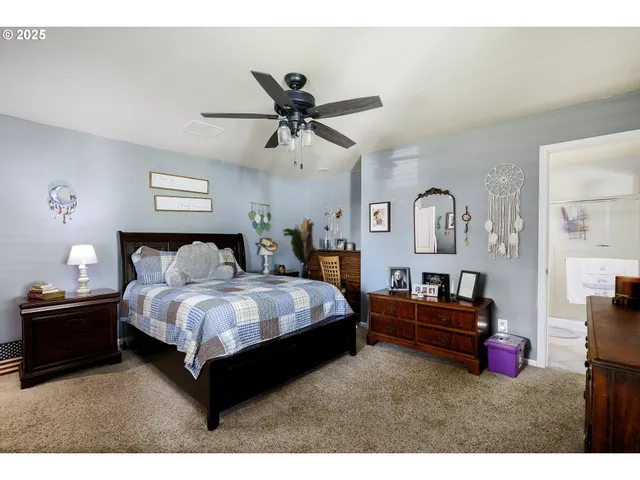 $499,900 | 9907 Southeast Amherst Street, Clackamas, OR 97015