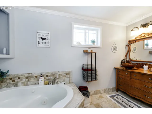 $499,900 | 9907 Southeast Amherst Street, Clackamas, OR 97015