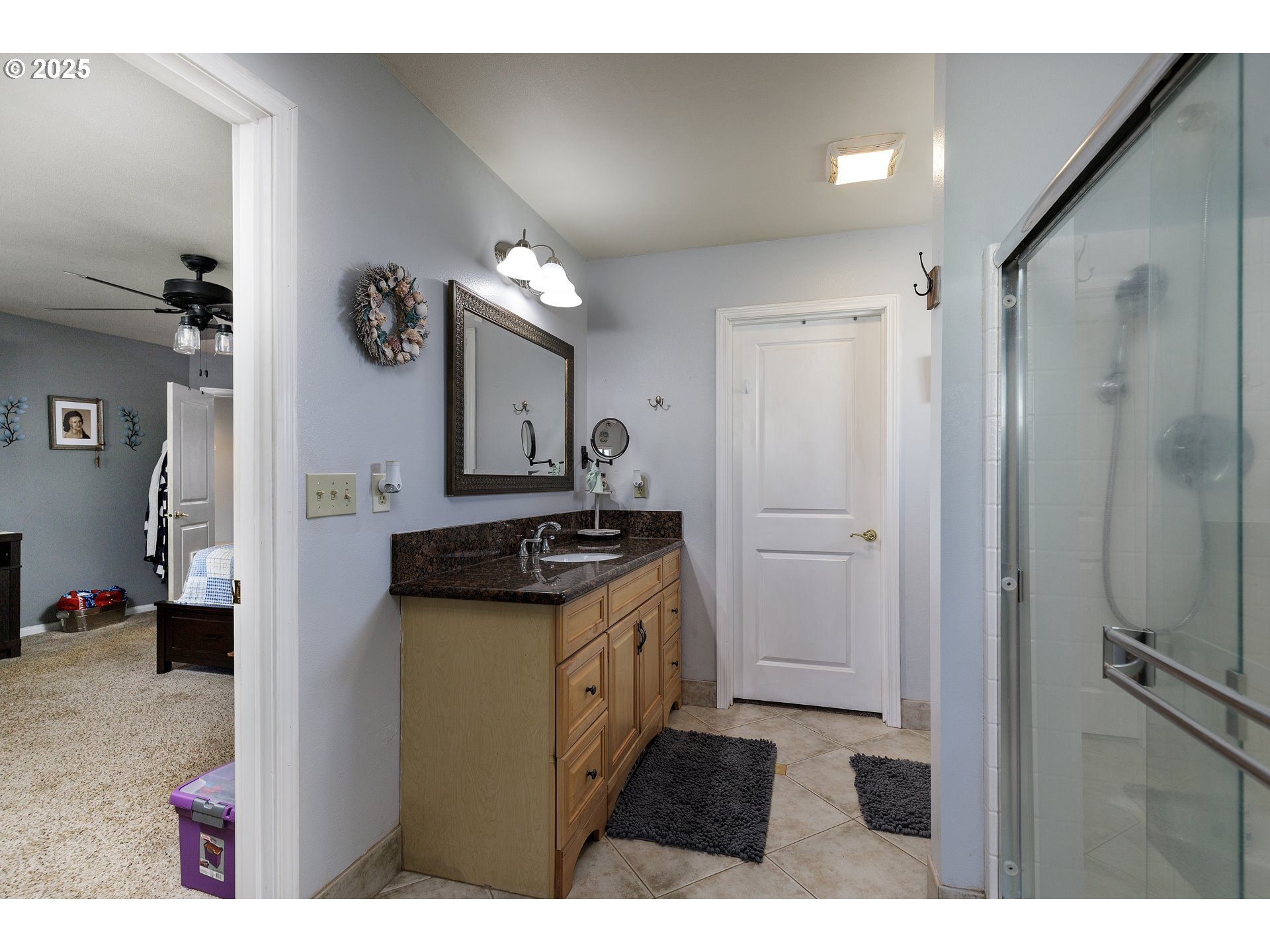 9907 Southeast Amherst Street Clackamas, OR 97015 - Photo 22 of 40 Bathroom