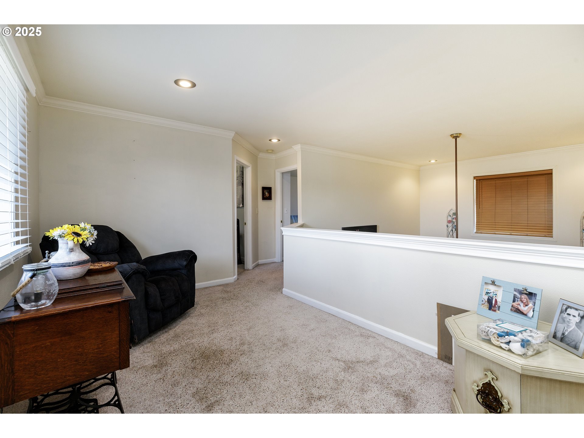 9907 Southeast Amherst Street Clackamas, OR 97015 - Photo 24 of 40 Loft