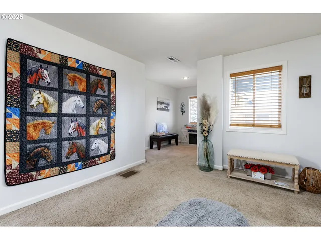 $499,900 | 9907 Southeast Amherst Street, Clackamas, OR 97015