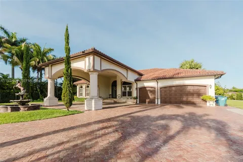 $1,425,000 | 23525 Southwest 217th Avenue, Homestead, FL 33031
