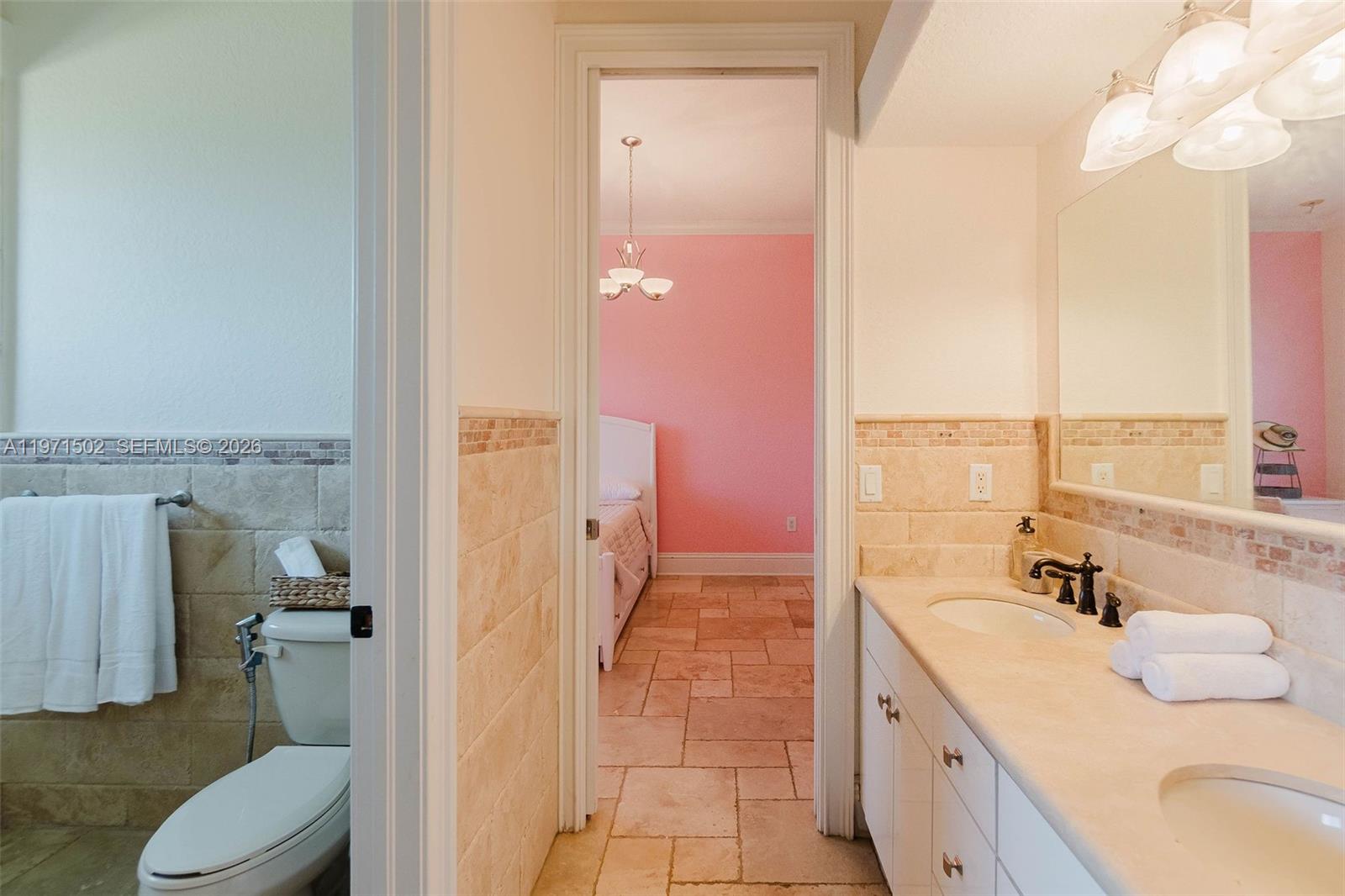 23525 Southwest 217th Avenue Homestead, FL 33031 - Photo 12 of 39 jack & jill bathroom