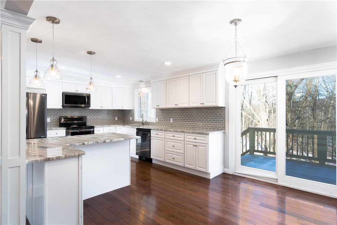 39 Cook Road Cumberland, RI 02864 - Photo 3 of 27
