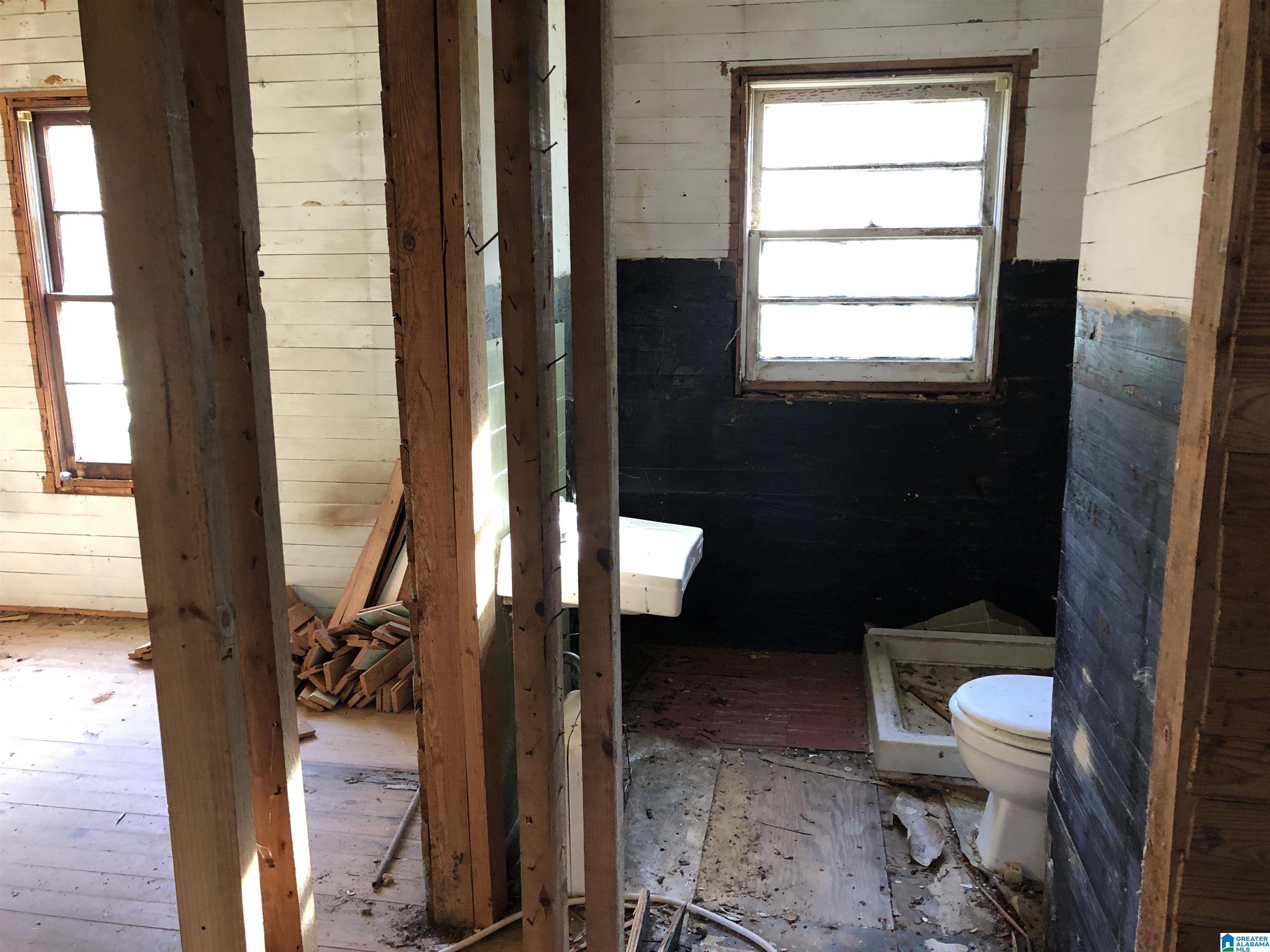 90 Old Springs Road Springville, AL 35146 - Photo 13 of 50