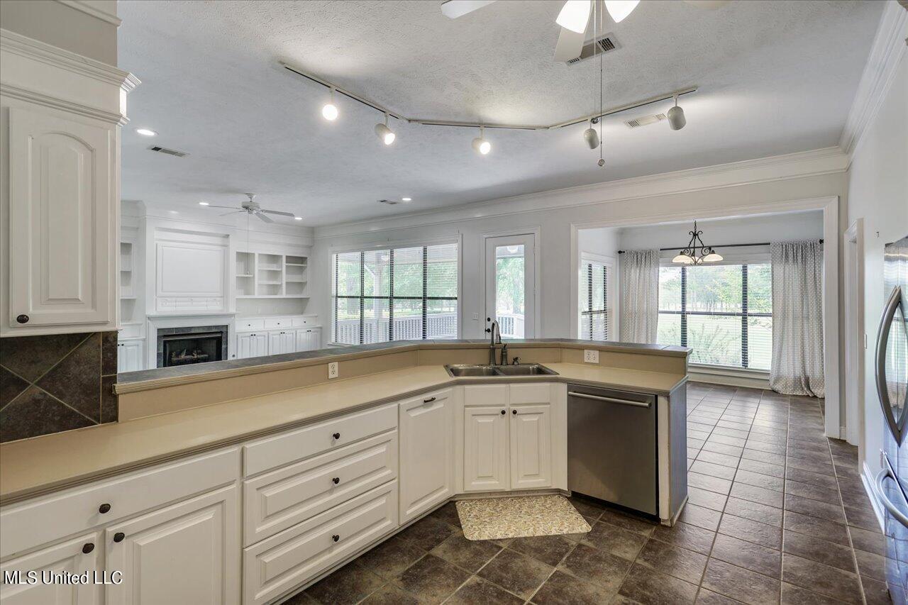 409 Spike Ridge Canton, MS 39046 - Photo 15 of 49 31-409 Spike Ridge