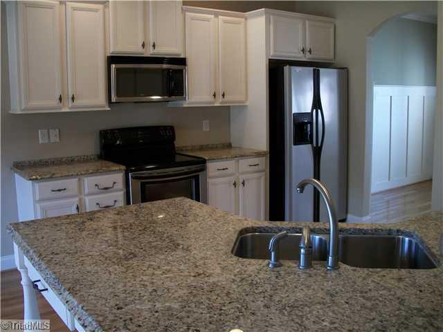 5724 Mabe Drive Oak Ridge, NC 27310 - Photo 5 of 16 Kitchen.