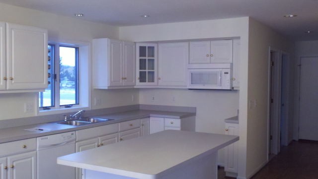 51501 Baker Road New Baltimore, MI 48047 - Photo 3 of 12 31088675-2.JPG