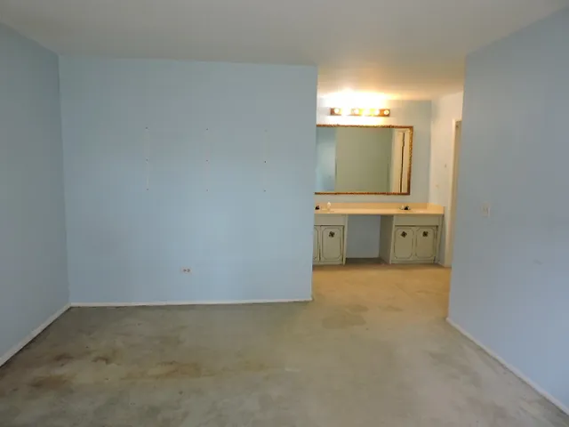 $178,500 | 10015 Beverly Drive, Unit 105, Skokie, IL 60076