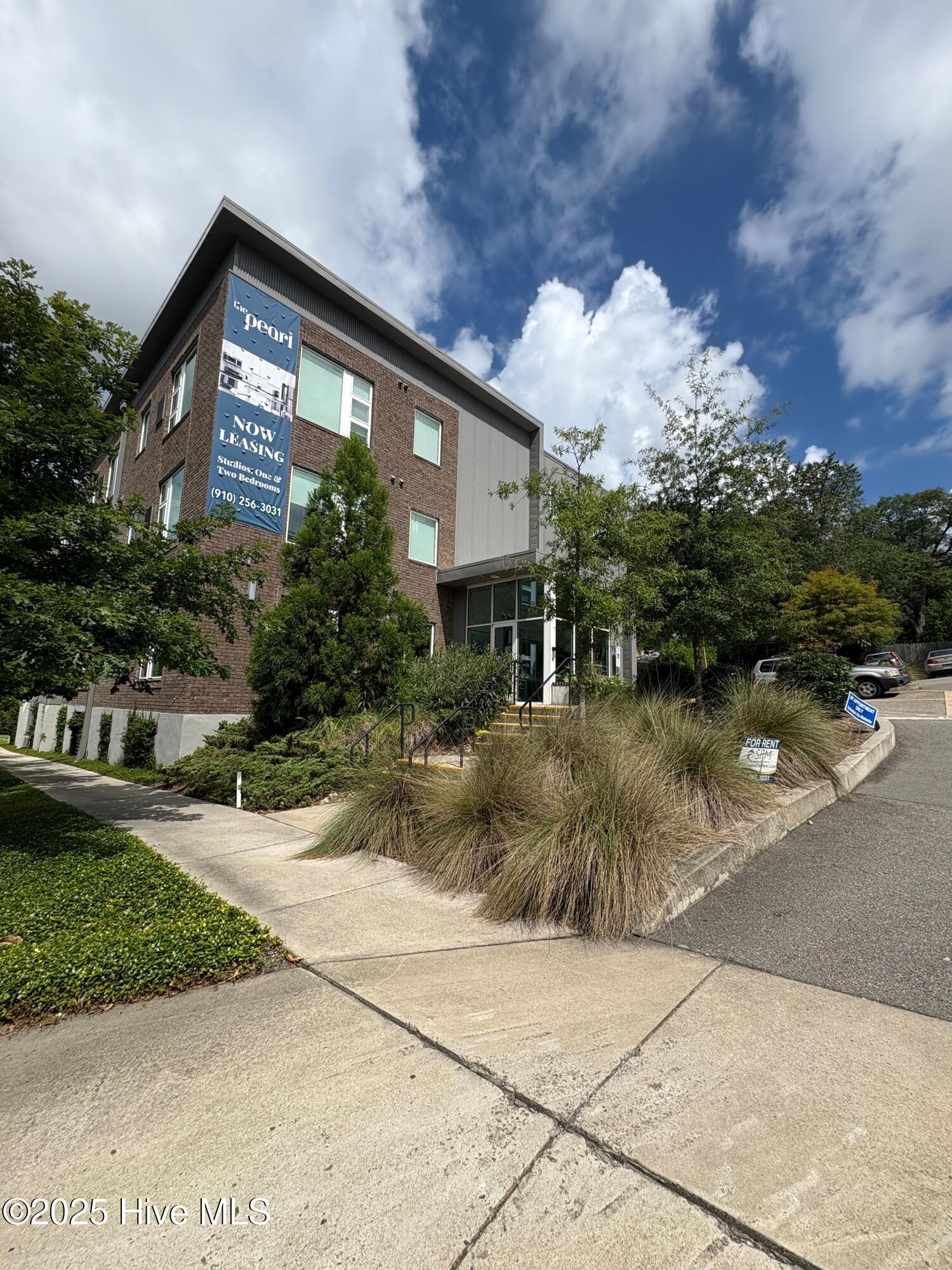 724 South 5th Avenue, Unit MINI 114 Wilmington, NC 28401 - Photo 11 of 16 Exterior