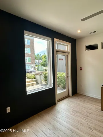 $1,200 | 724 South 5th Avenue, Unit MINI 114, Wilmington, NC 28401