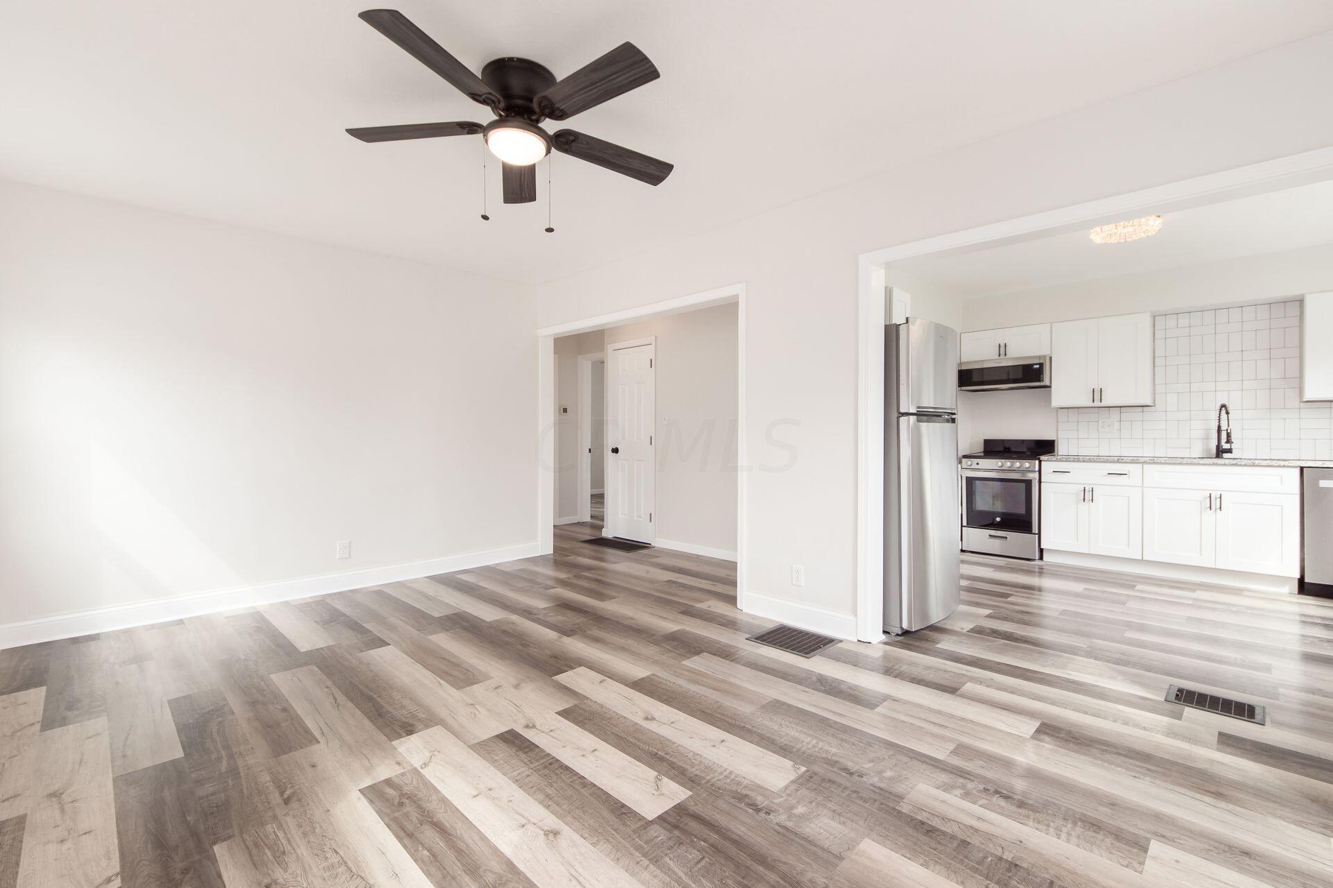 219 Edgevale Road Columbus, OH 43209 - Photo 5 of 14 003_17321db_M 219 Edgevale000