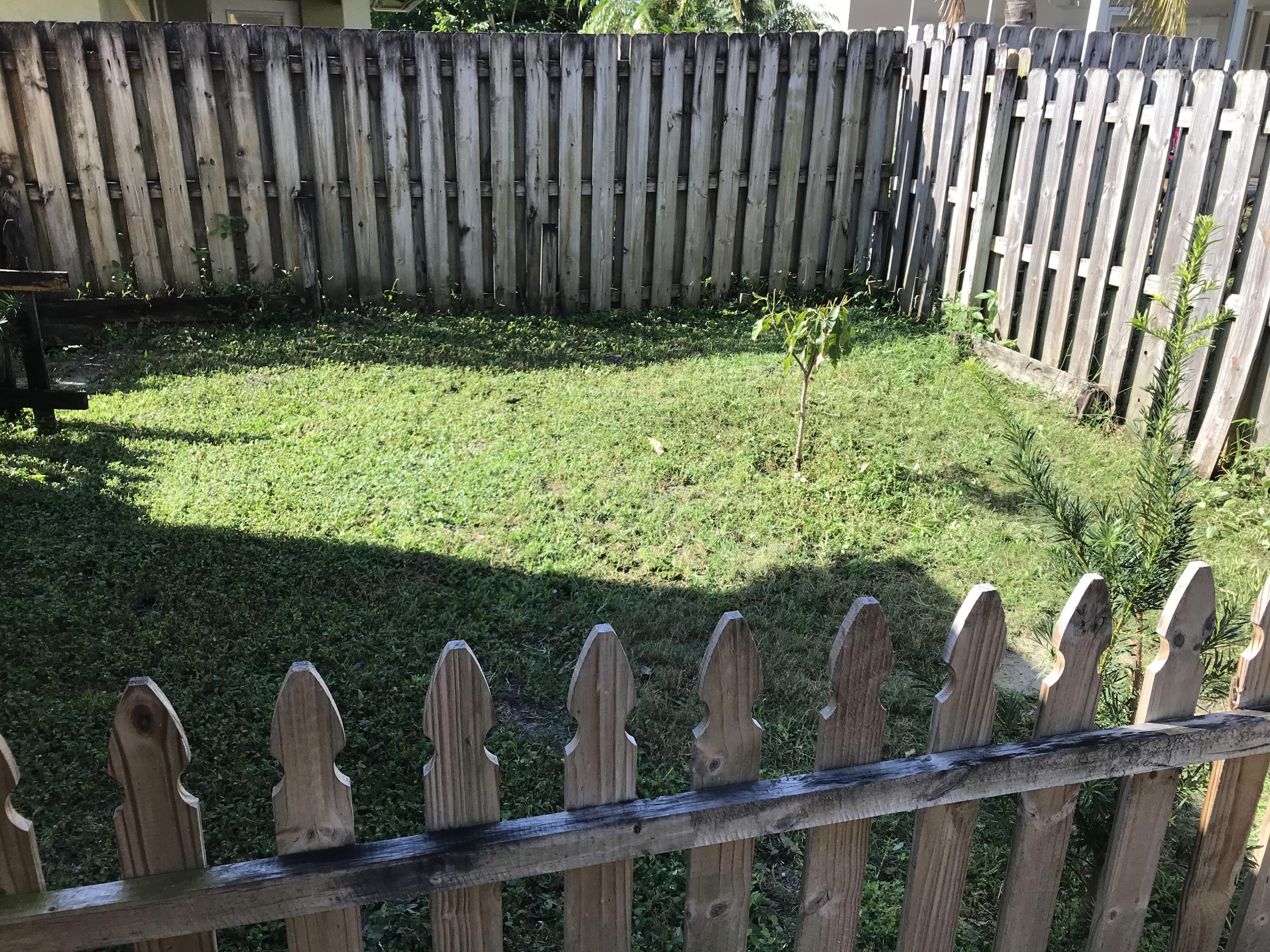 6111 Drake Street Jupiter, FL 33458 - Photo 21 of 25 Backyard