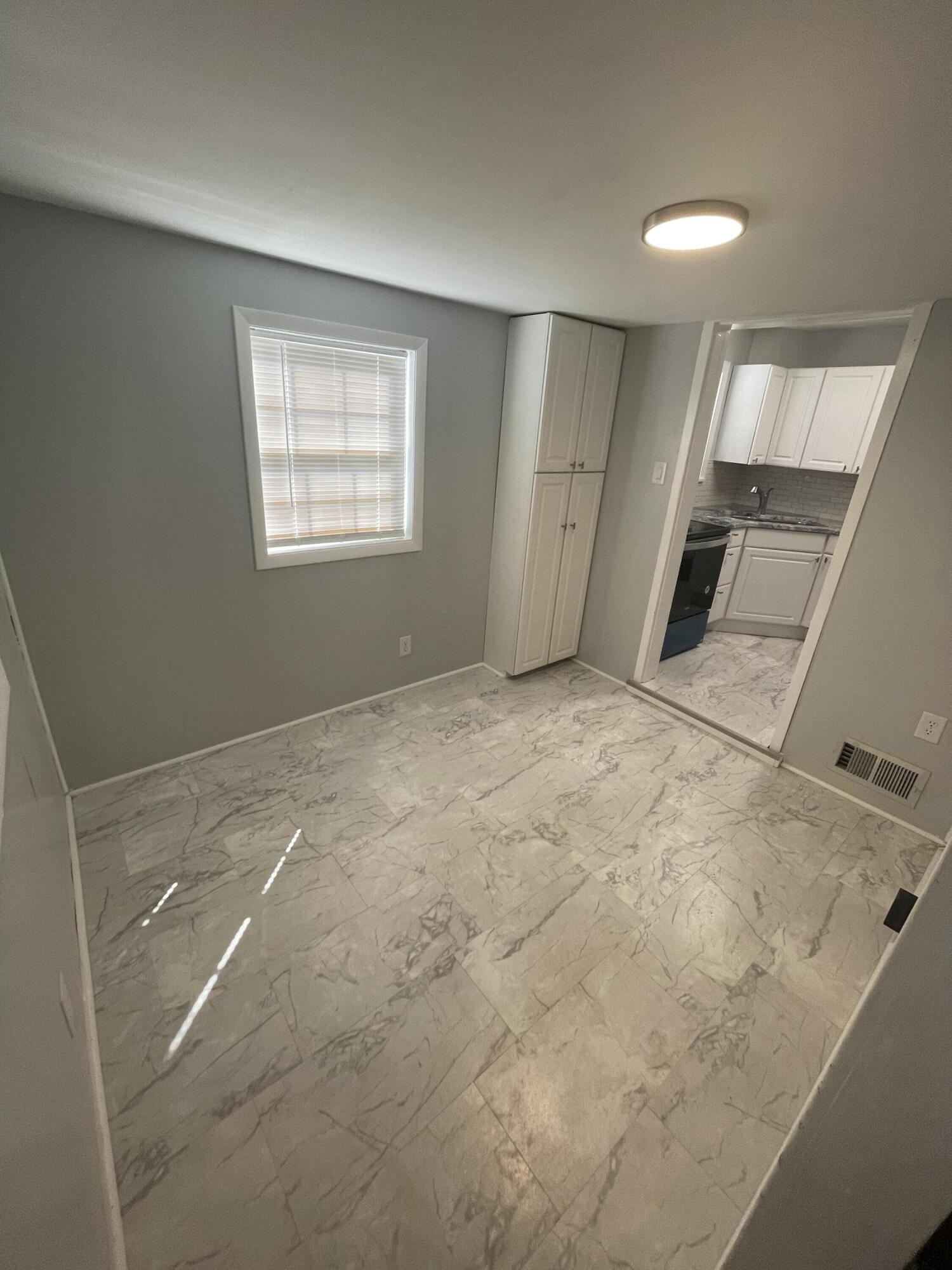 233 Hampton Road Benton Harbor, MI 49022 - Photo 6 of 14 8C08D004-CD76-430C-83B1-54EEC65FA19B