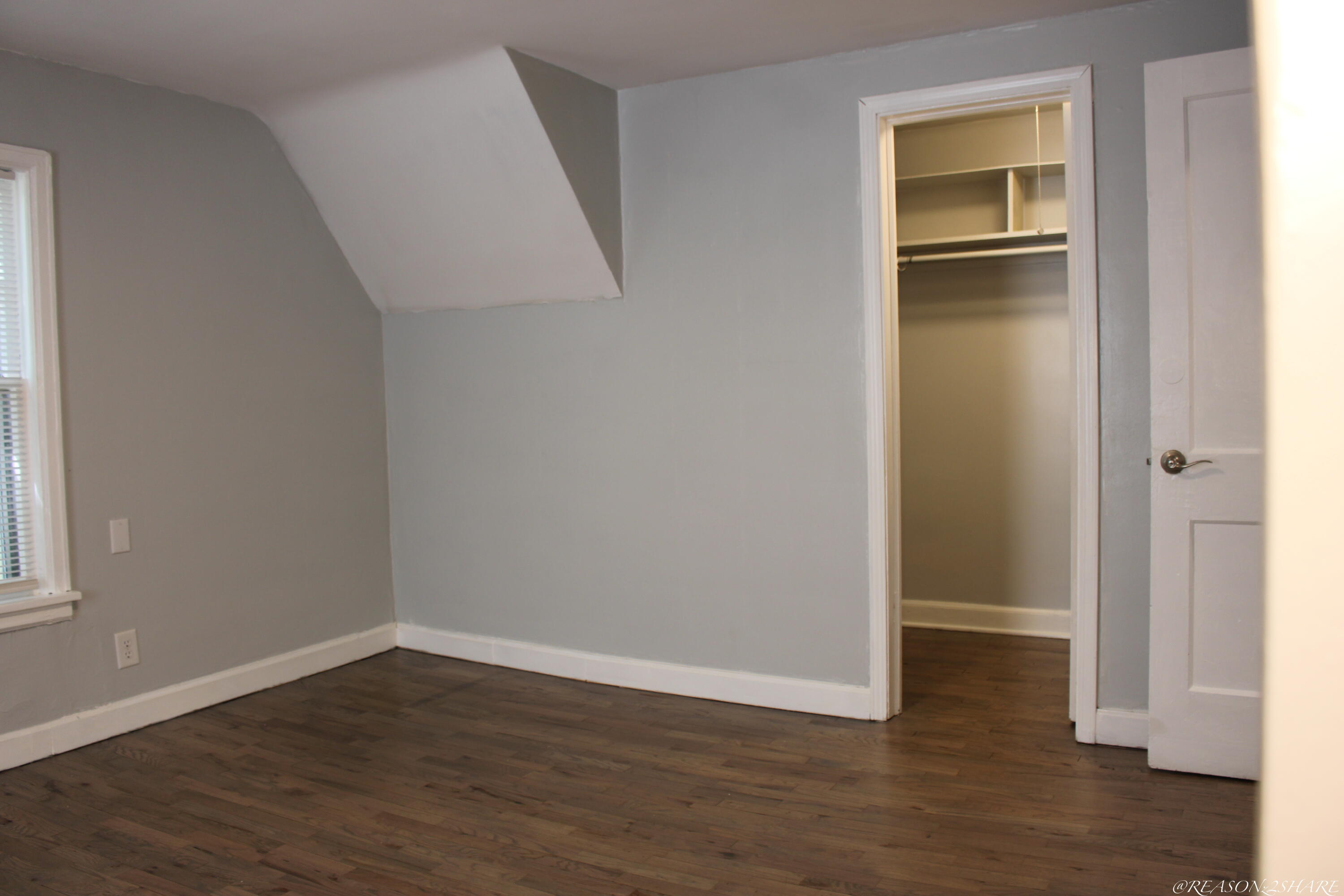 233 Hampton Road Benton Harbor, MI 49022 - Photo 10 of 14 IMG_8954