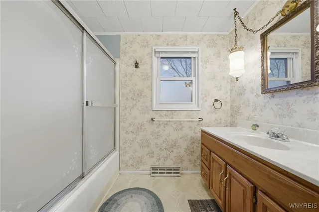 $209,900 | 238 Desmond Drive, Tonawanda, NY 14150